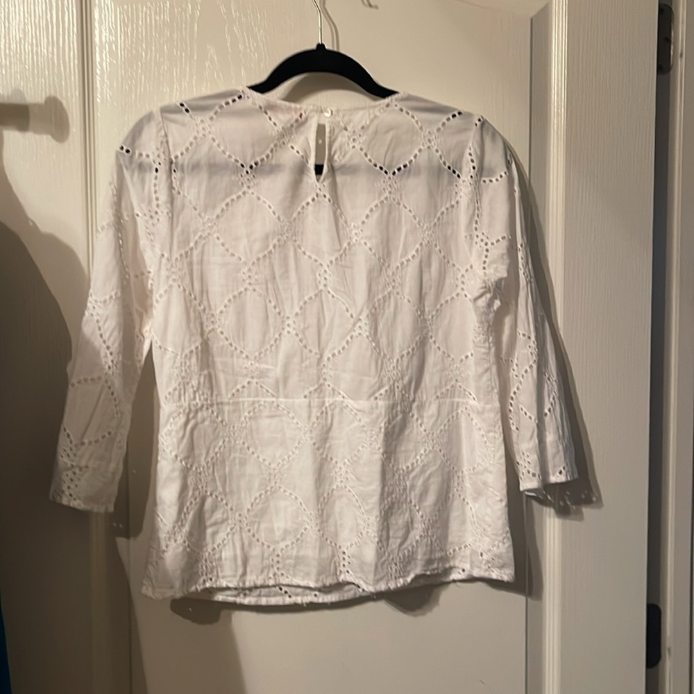 White Top - Picture 2 of 3